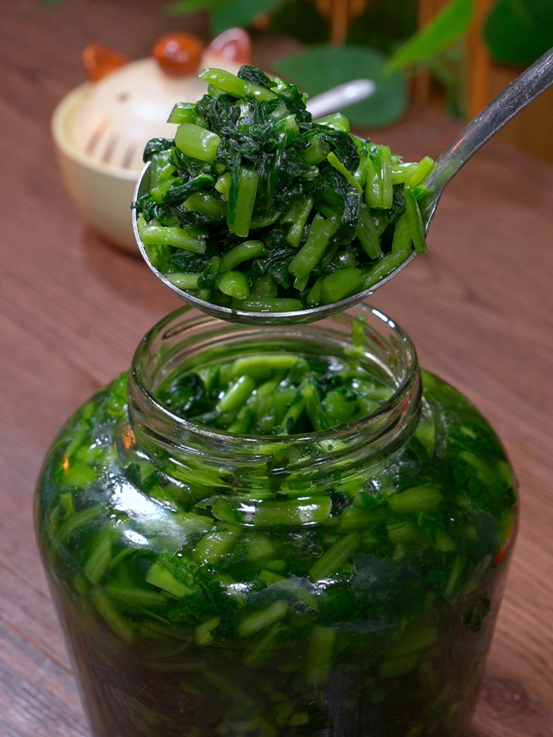 雪菜这样腌制翠绿又好吃炒菜做馅都适合！