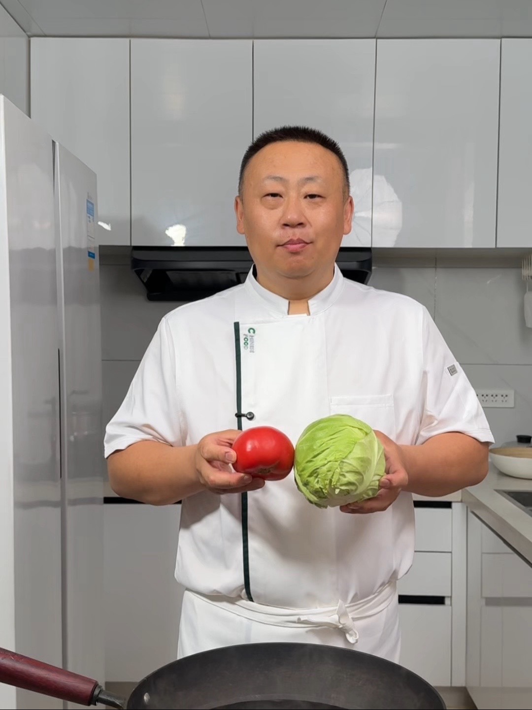 圆白菜西红柿和鸡蛋这样做好吃下饭又美味!