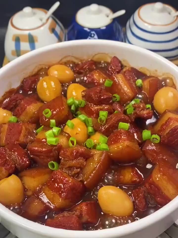 红烧肉这样做和饭店一样的味道，做法非常简单！