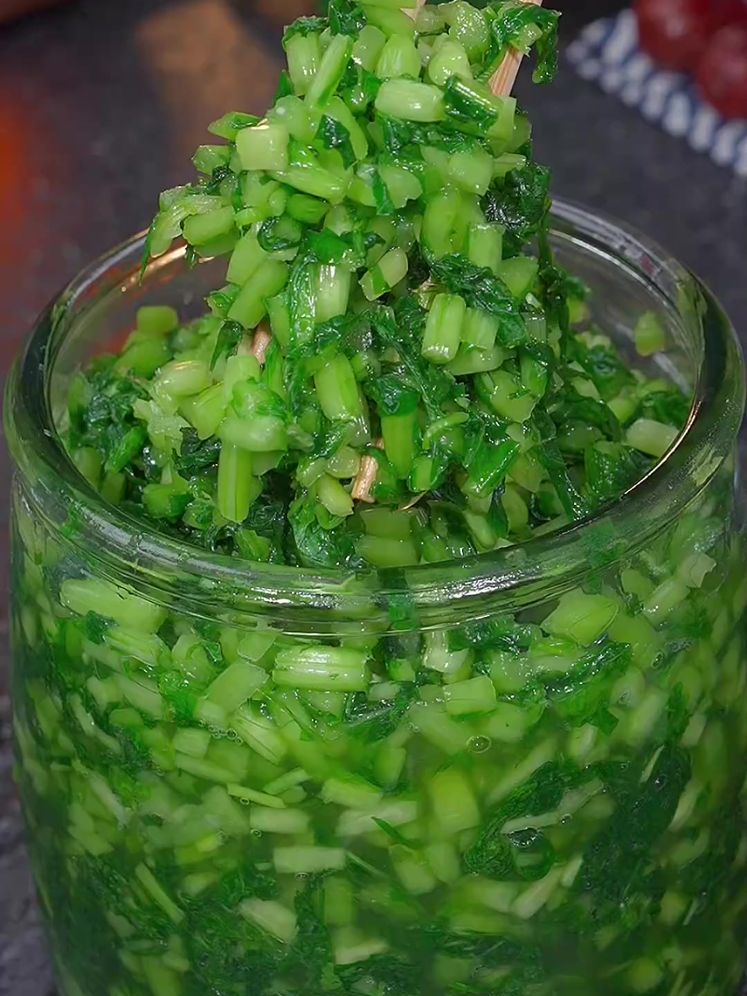 雪里蕻这样腌制鲜香脆爽！