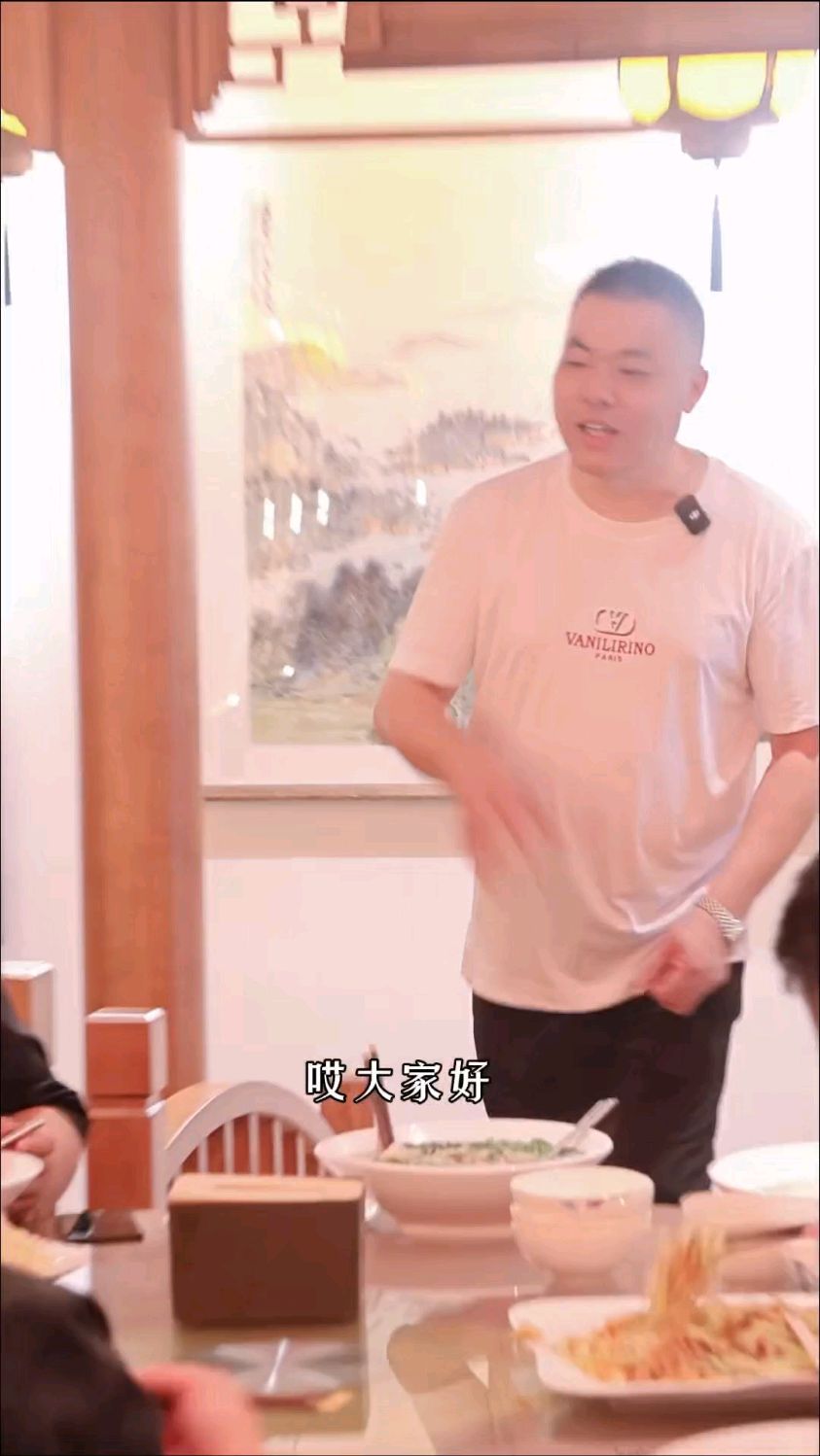 山海滋味一口尽收!招牌三剑客霸气出摊:海鲜面、炒米粉、炒年糕