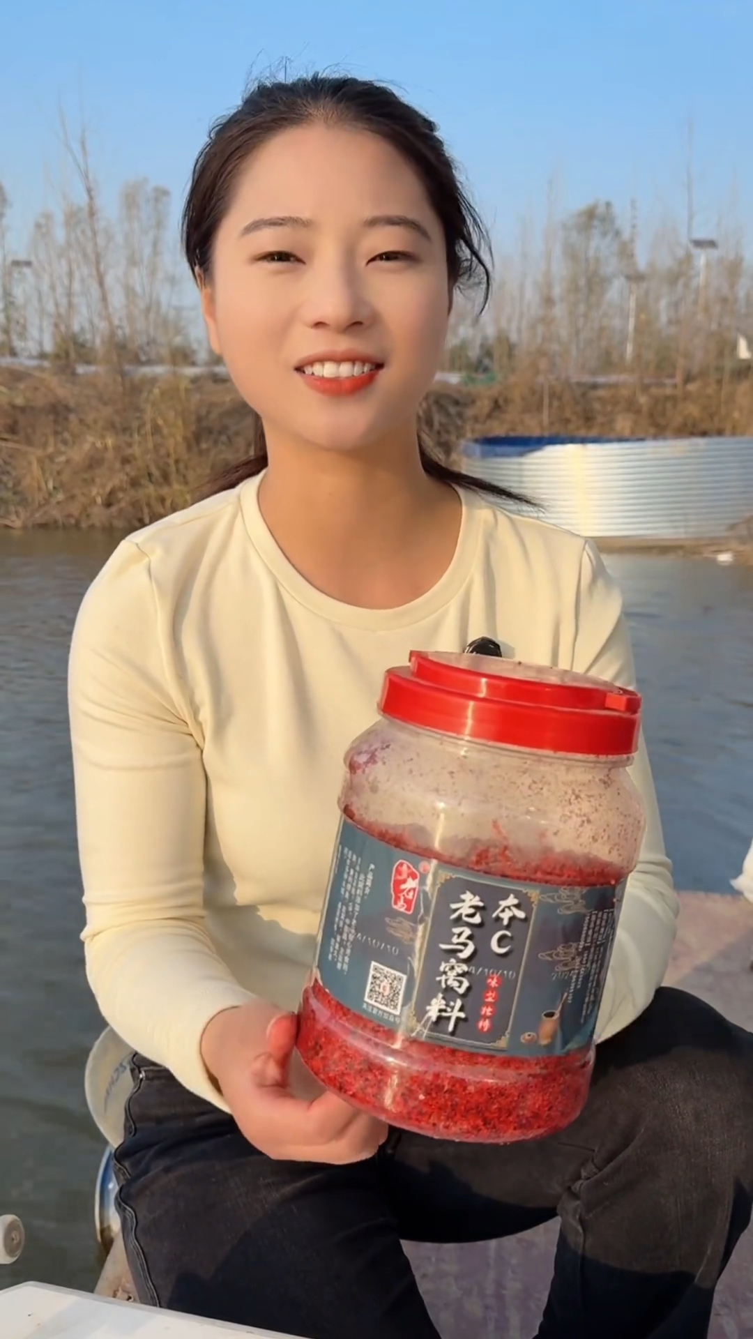 秋冬钓鱼就用这款窝料，大哥们都在用，上鱼快，留鱼久