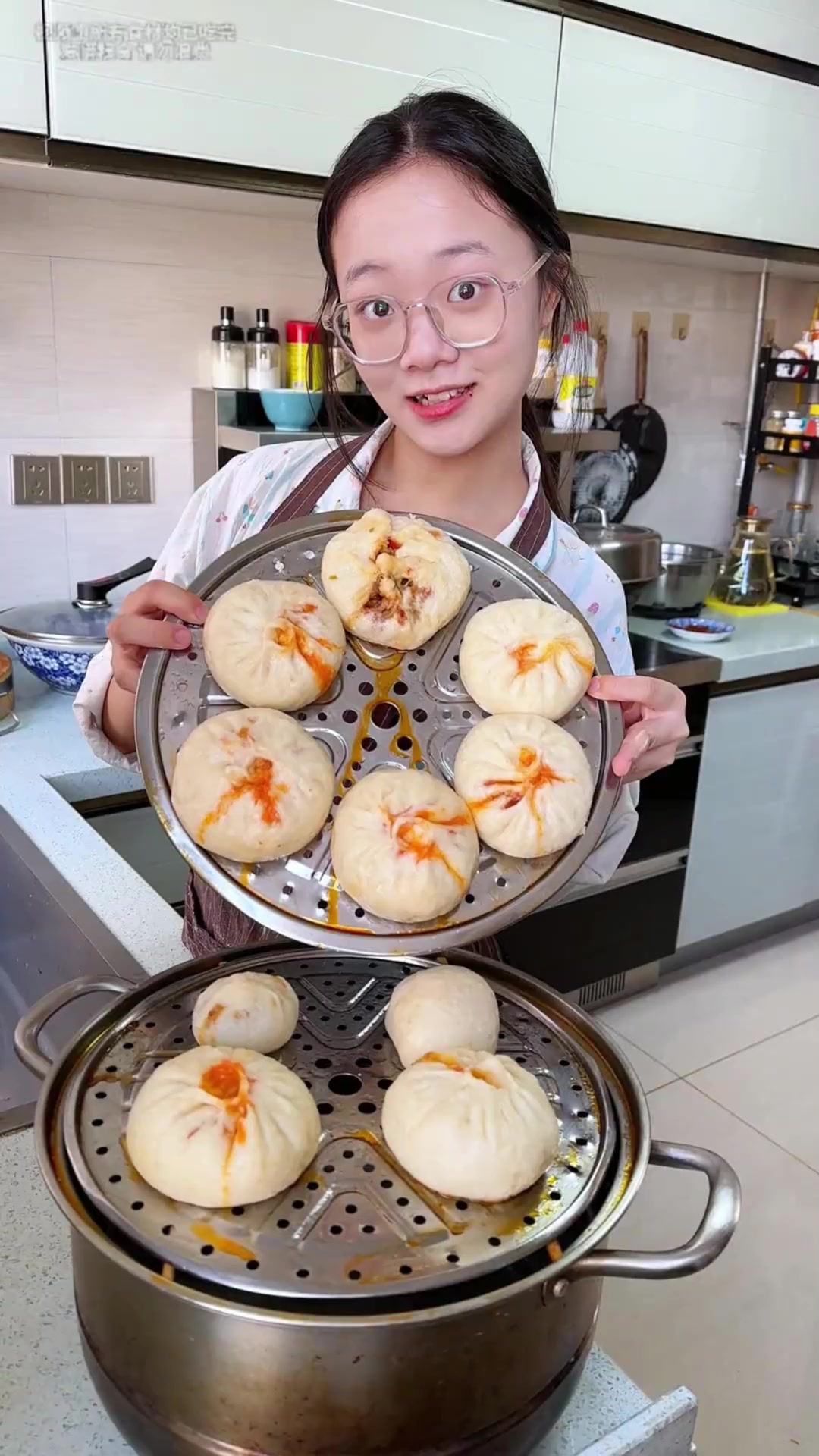 艾玛这包子太香了 吃完一个还想吃