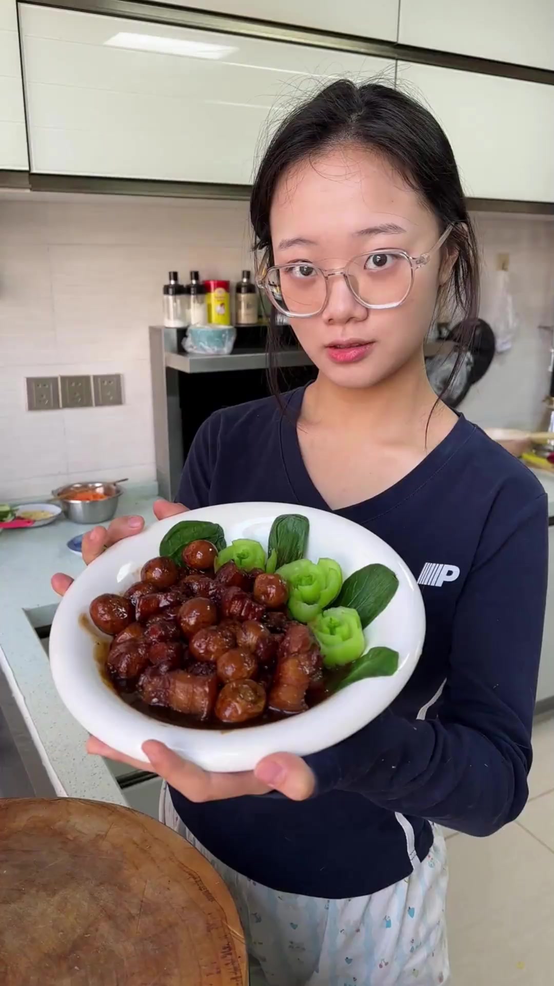 红烧肉拌米饭嘎嘎香