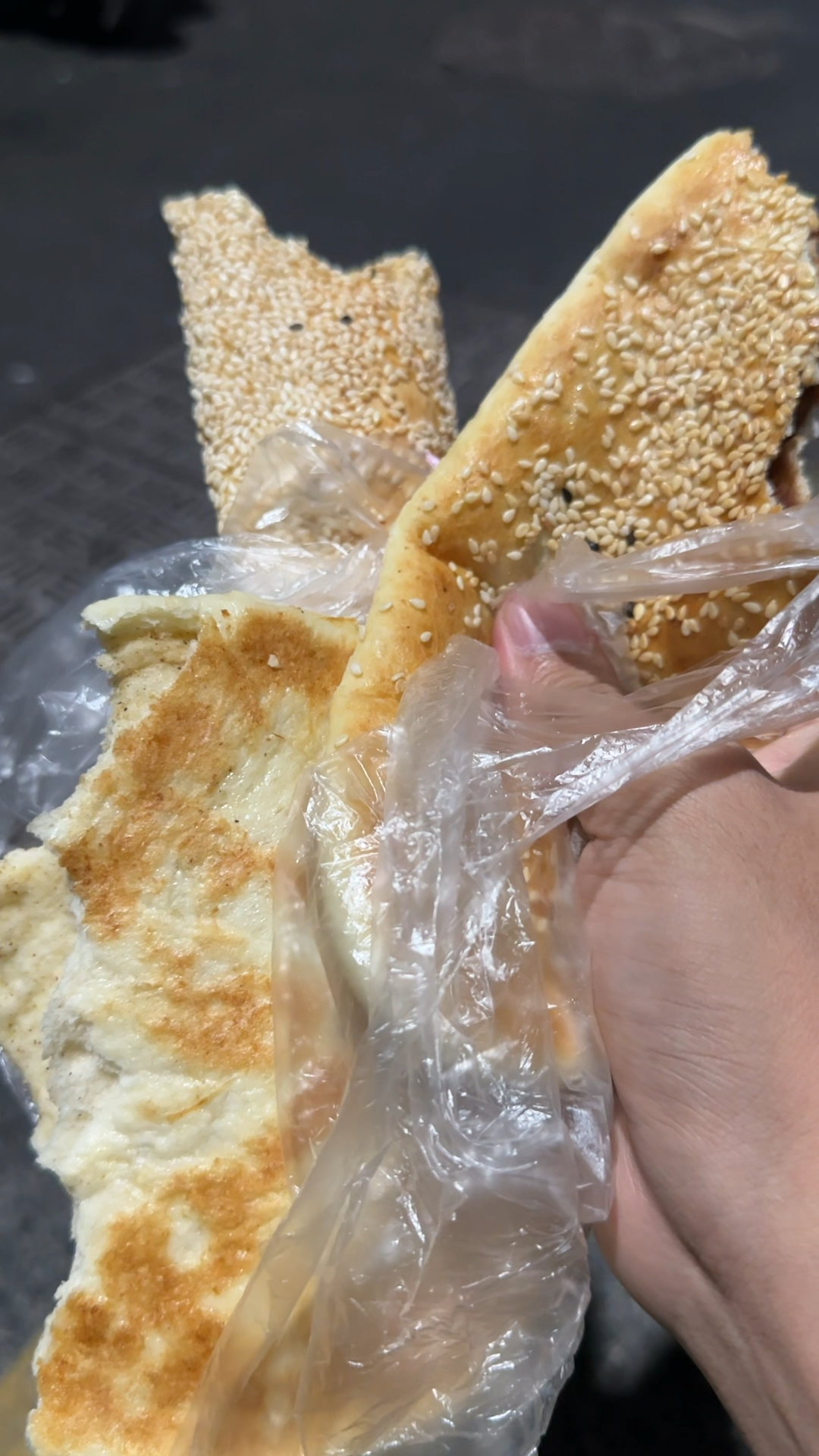 我爱吃河南烧饼。
