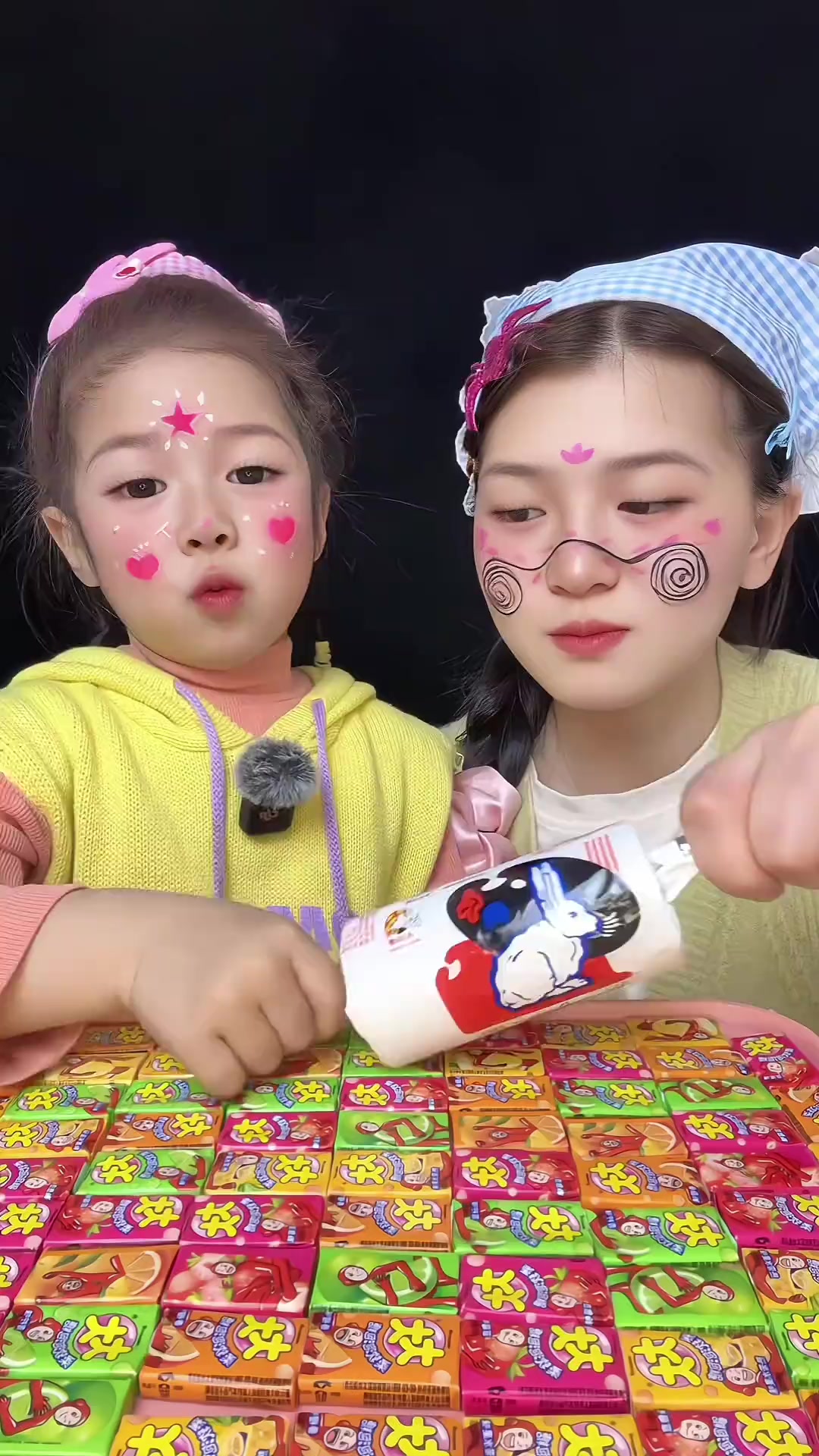 你一个大白兔奶糖，我一个大白兔奶糖……