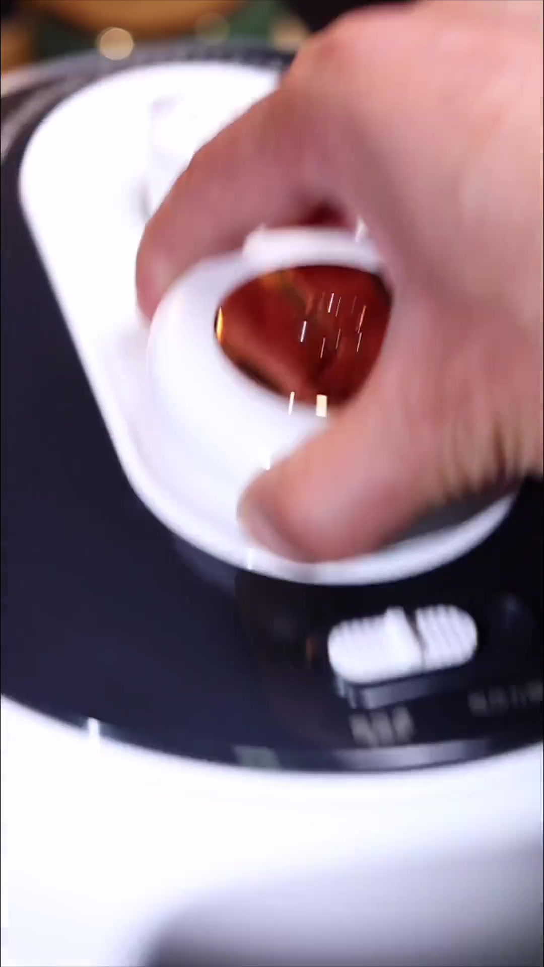 女儿说让我做一点不用烤箱的蛋糕，因为同学妈妈没有烤箱，原来同