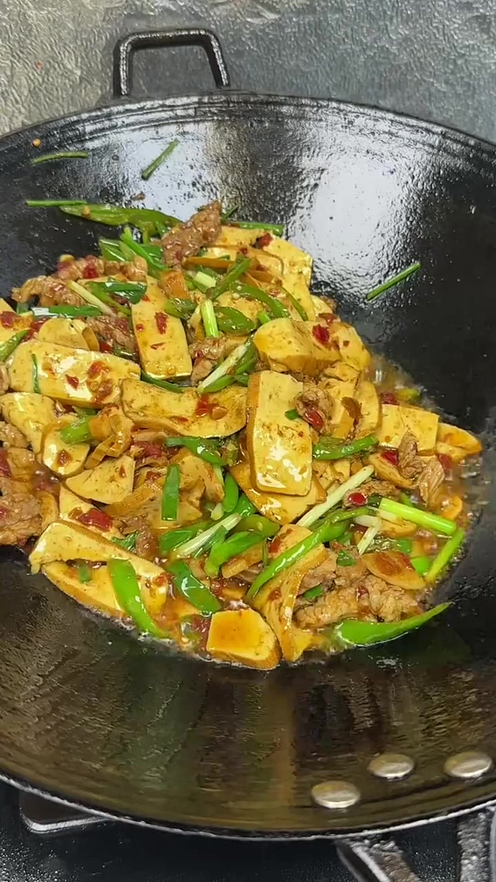 嫩滑入味的攸县香干炒肉,随便炒炒又是一道家常下饭菜