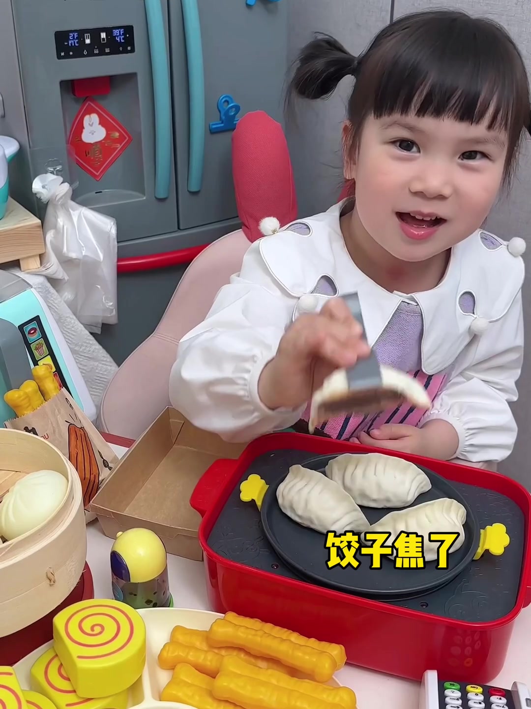 遇到一个勤劳又不熟练的早餐铺子～,鸡蛋碎了，饺子焦了，粽子还
