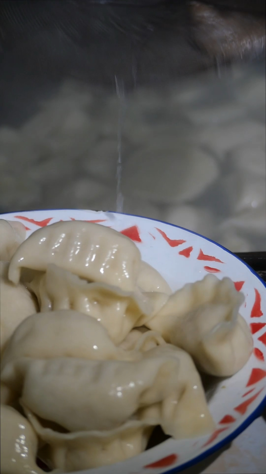 还是小时候味道：能治愈全部东北孩子心灵的味道，猪肉酸菜饺子