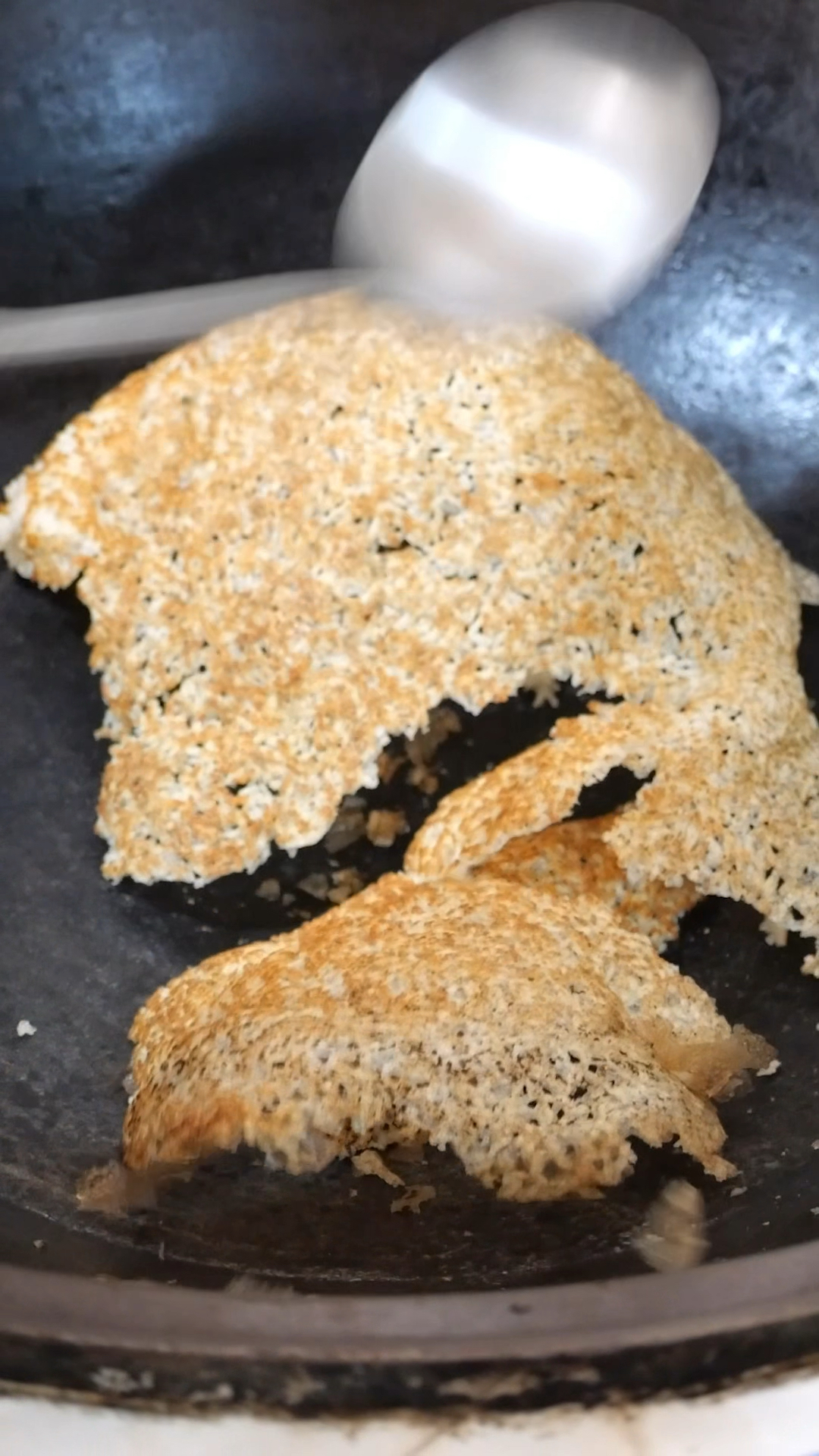 大米嘎巴粥,生豆油拌豆腐,东北孩子说说味道怎么样