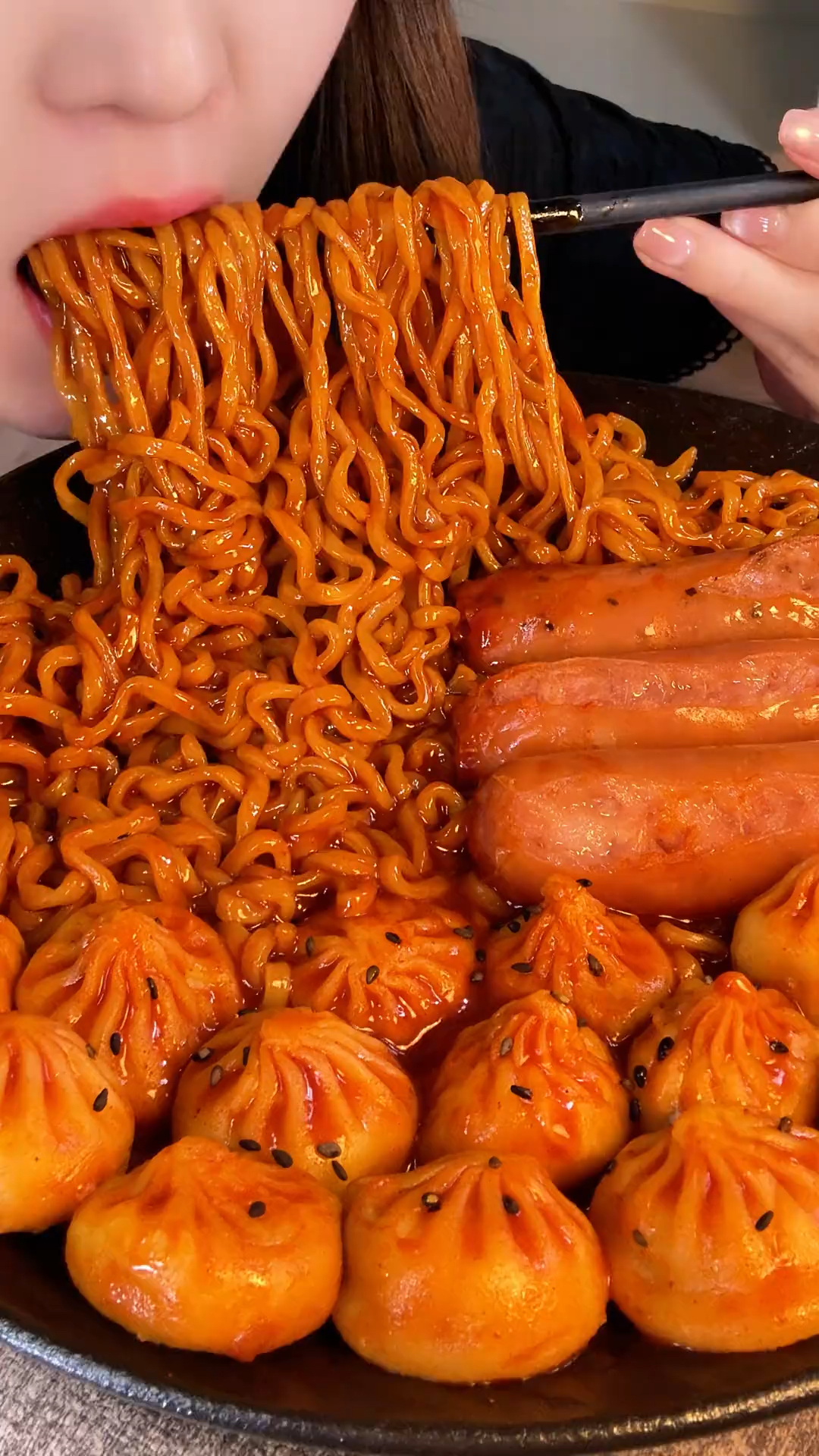 火鸡面包子烤肠 #美食# #美食分享# #火鸡面#