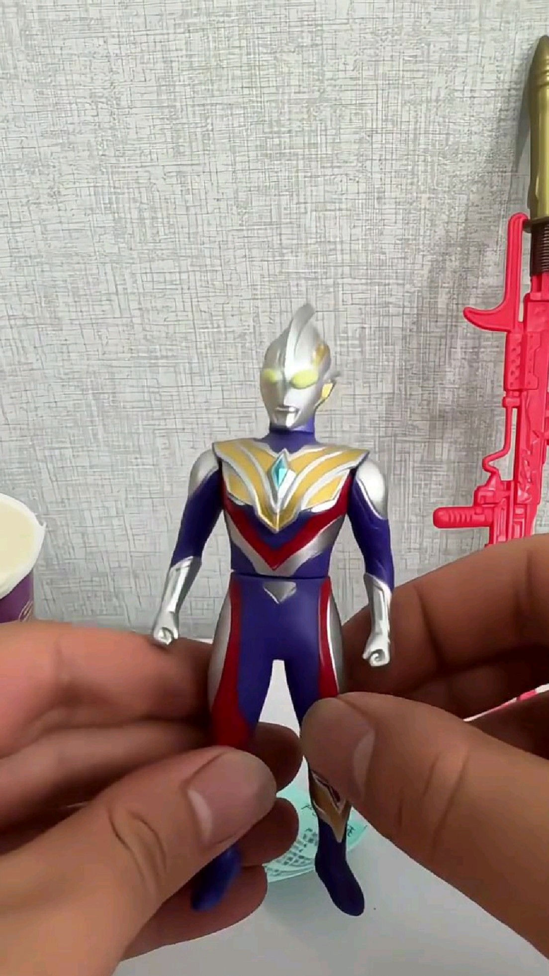 奥特曲奇饼干里面到底能不能开出奥特曼?