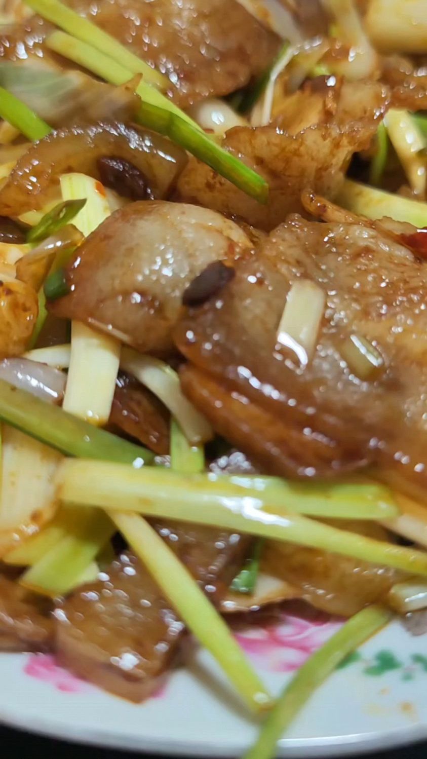 藠头回锅肉，吃3碗饭都不够