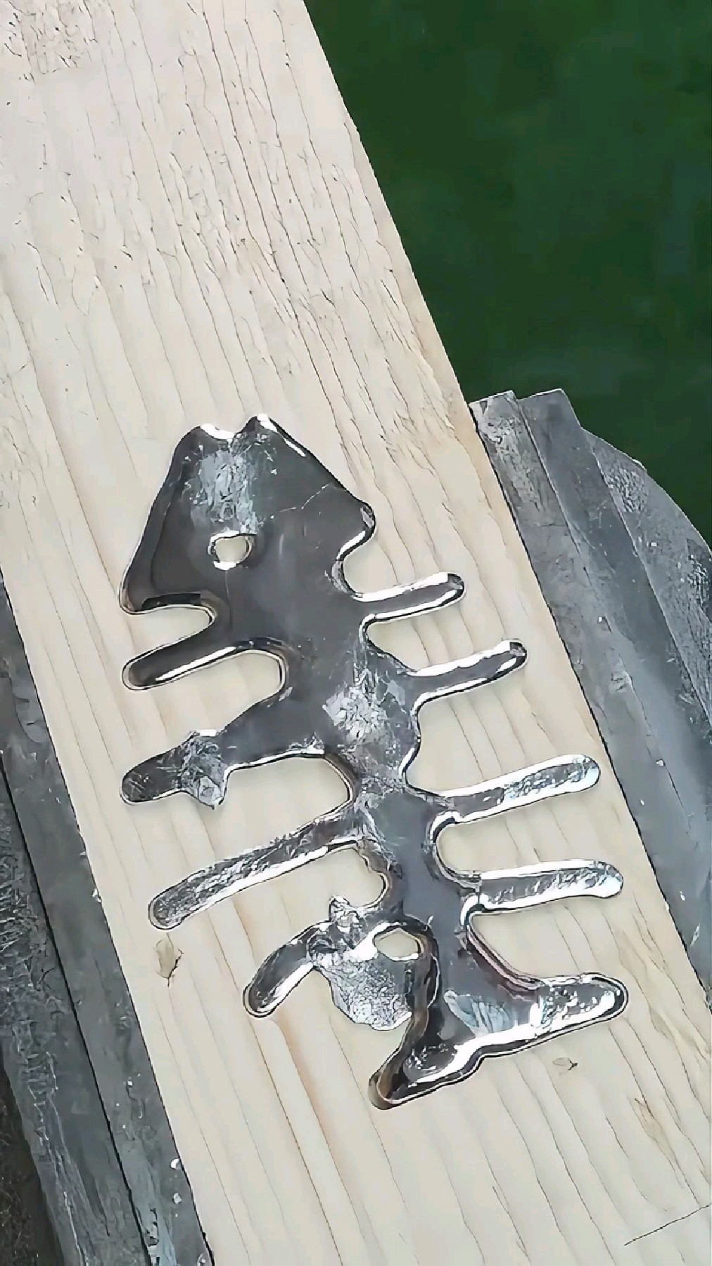 如何在木板上制作一个鱼骨的logo?档次直接翻一倍!