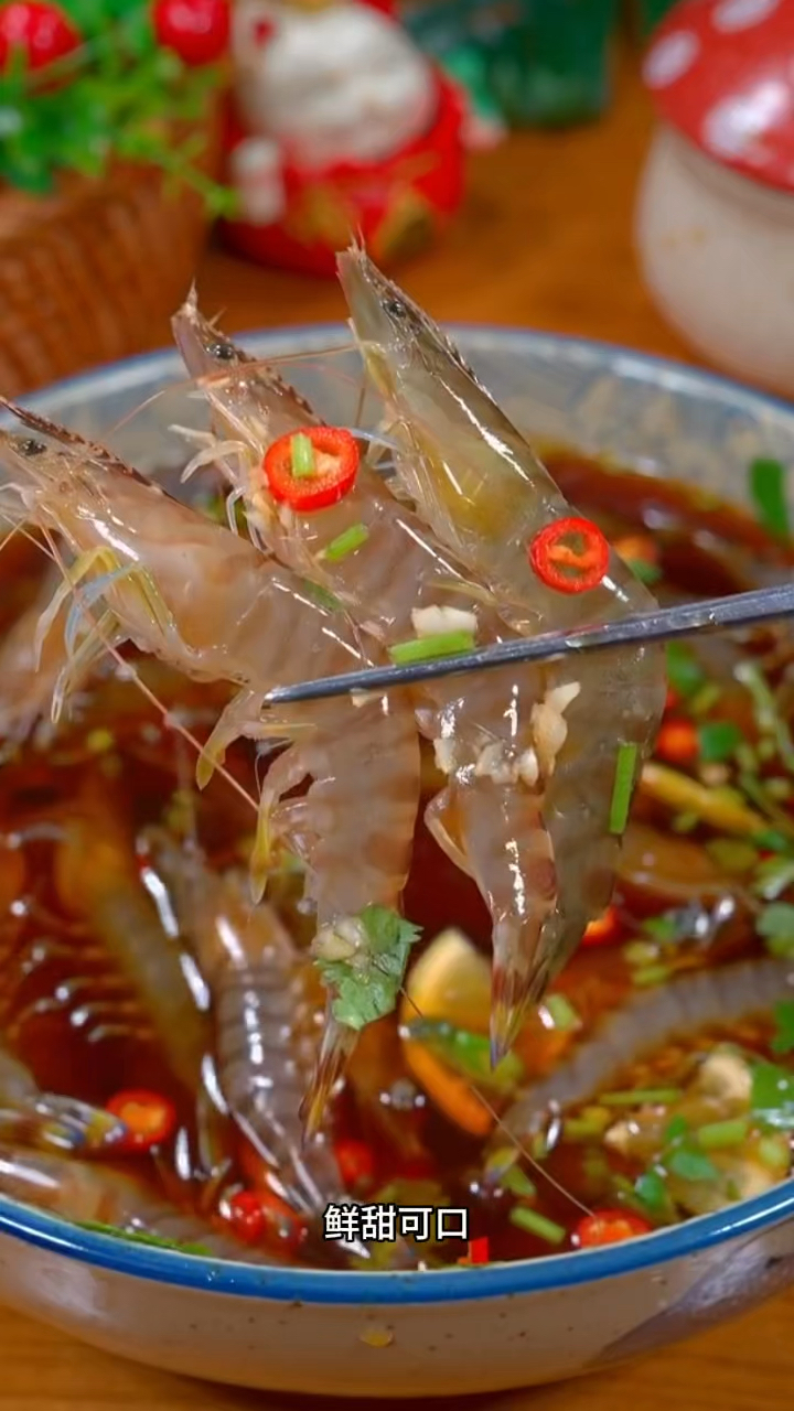 长见识了!想不到鲜虾还可以这样生吃!
