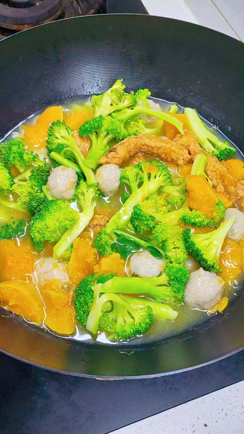 南瓜芋头丸子汤#南瓜汤#芋头丸子#美食教程#一日三餐#家常菜#