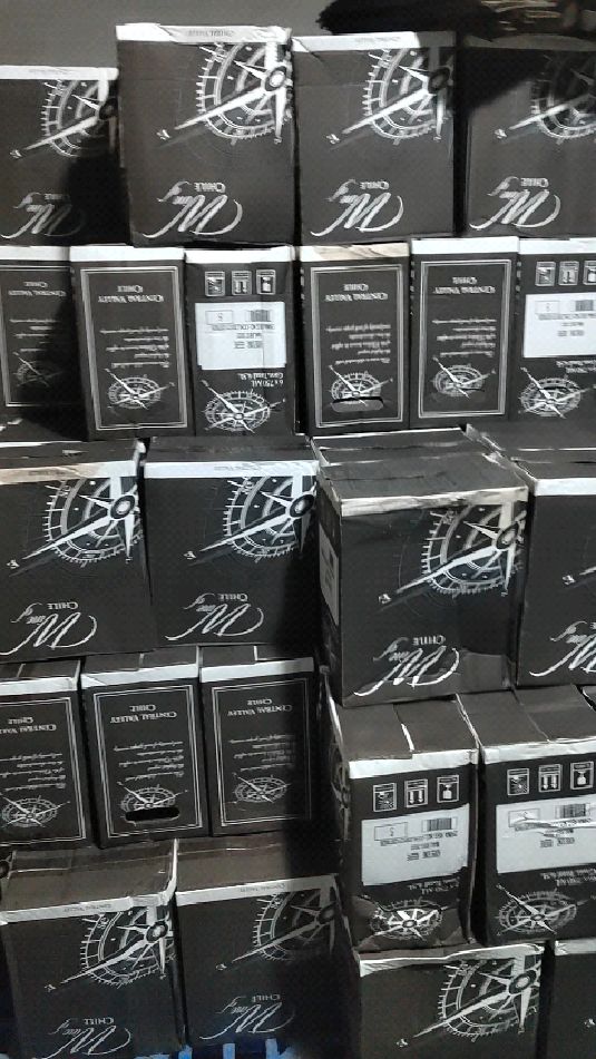 年关将至:为了回笼资金,智利进口红酒,仓库告急不赚钱全部白送