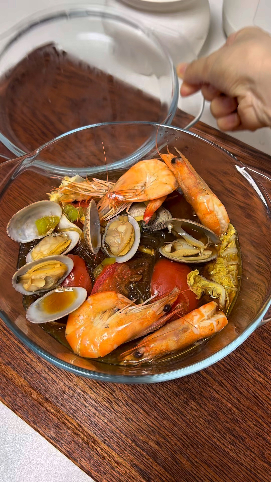 邪修做饭就是简单,微波炉5分钟吃上美味的海鲜粉丝煲,简单好吃