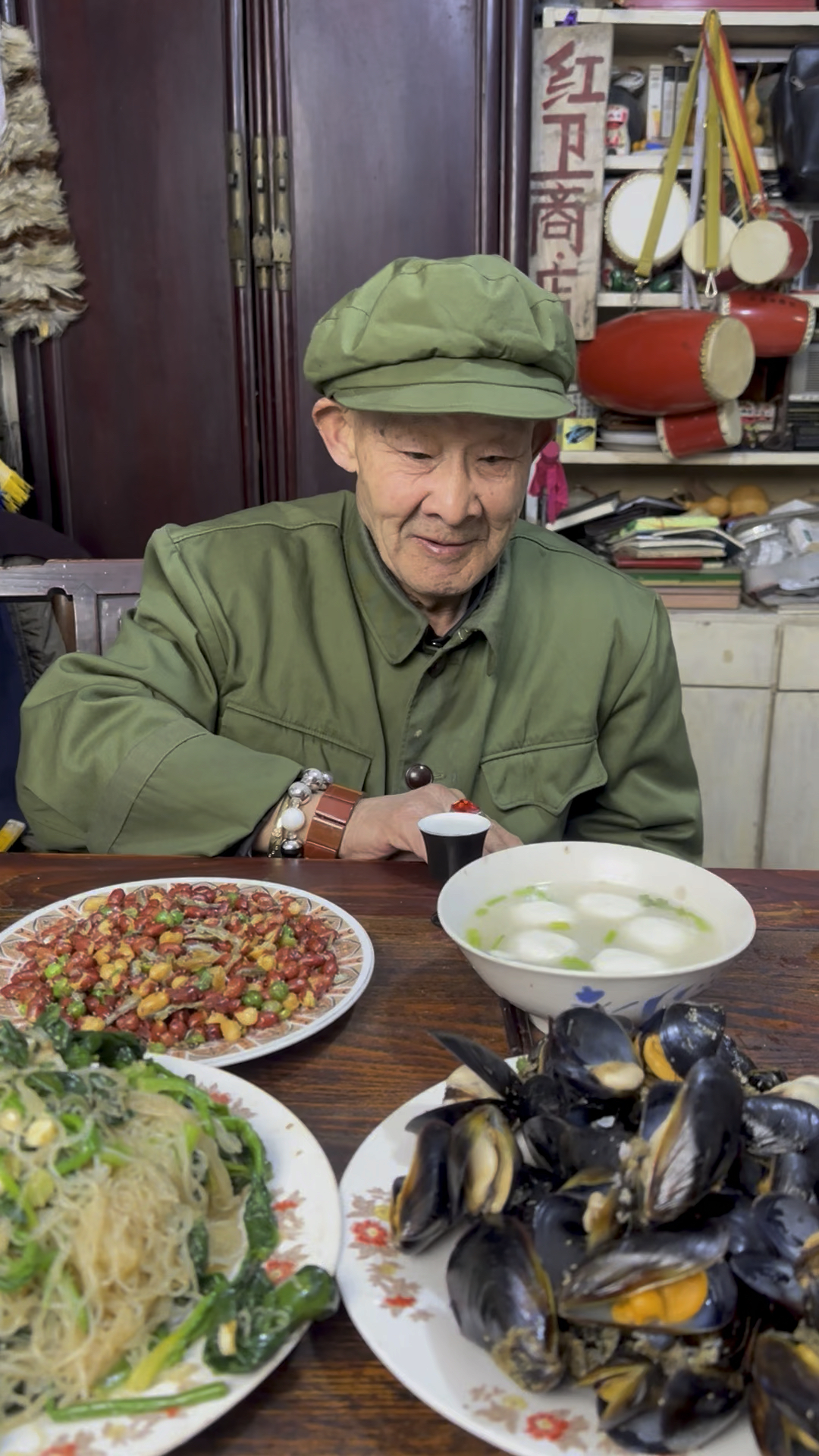 大哥爱吃清蒸海虹