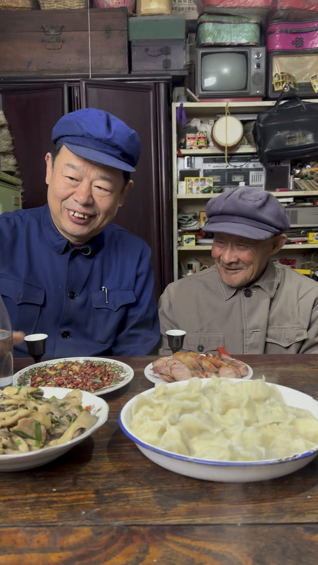 这个季节要吃扇贝丁饺子