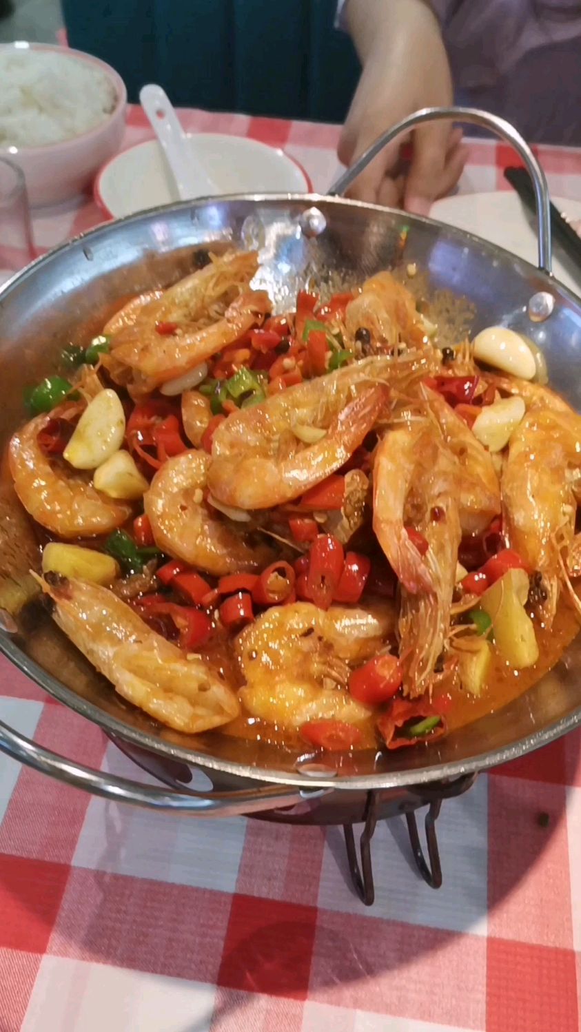 来吃南昌大饭店(干锅香辣虾、嫩豆腐牛蛙)!