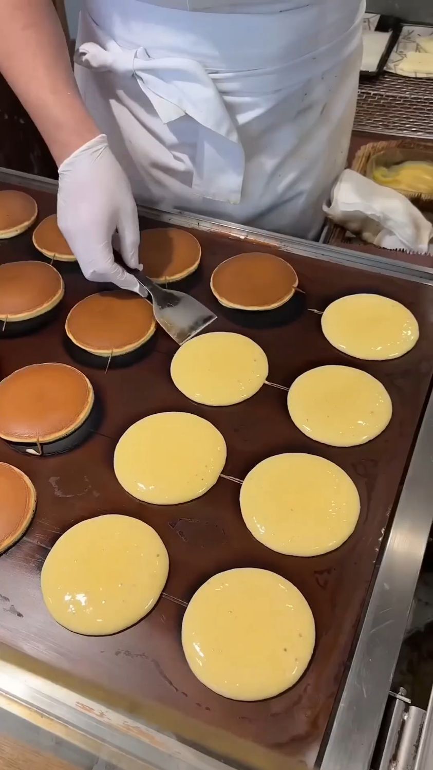 刚出炉的美味奶油铜锣烧