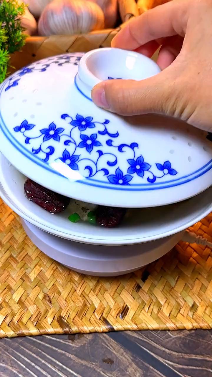 好吃又营养的山药海参汤