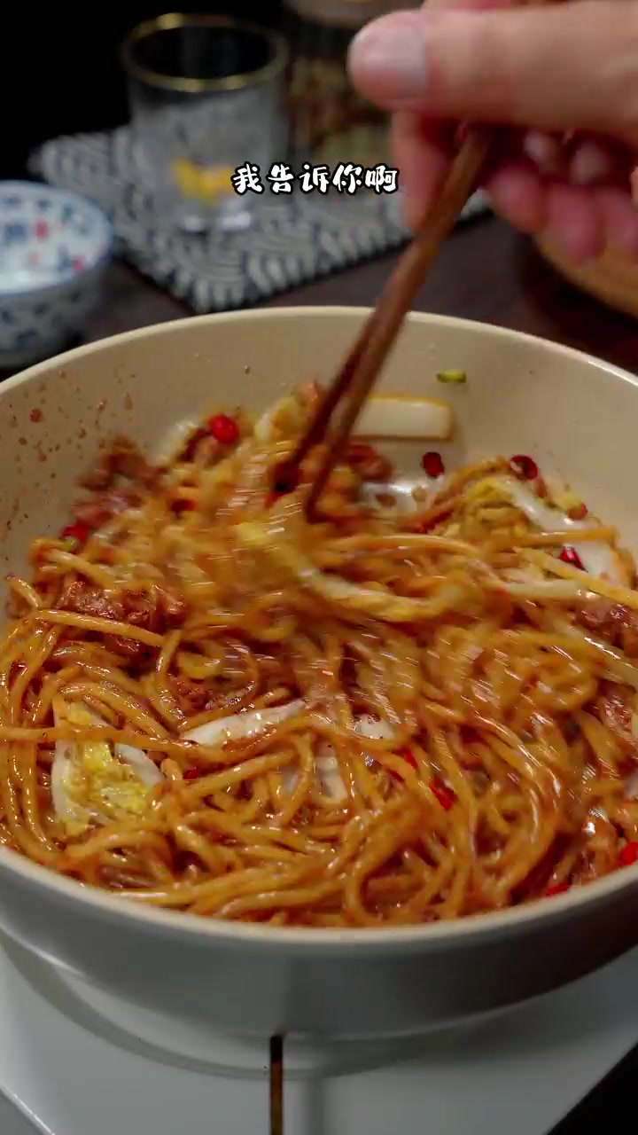 这样做的桂林炒粉香辣可口,三碗都不够吃!!