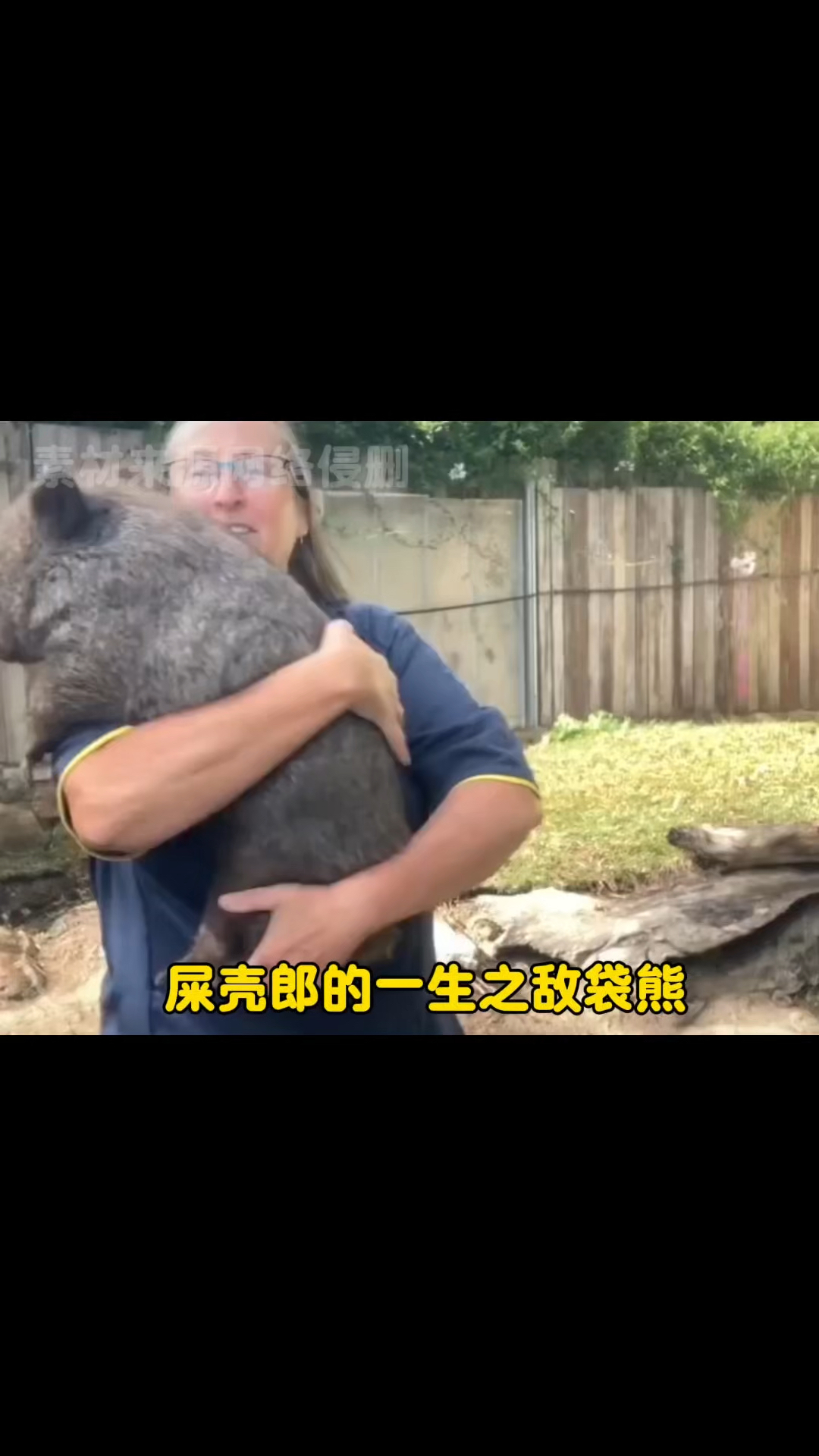 会拉四方形粑粑的小可爱~