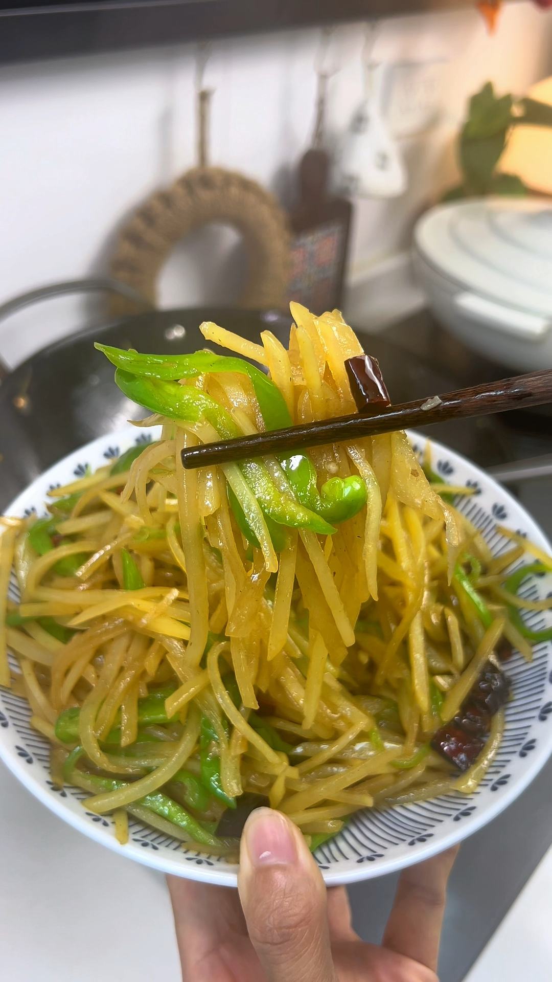 老式青椒炒土豆丝，百吃不厌