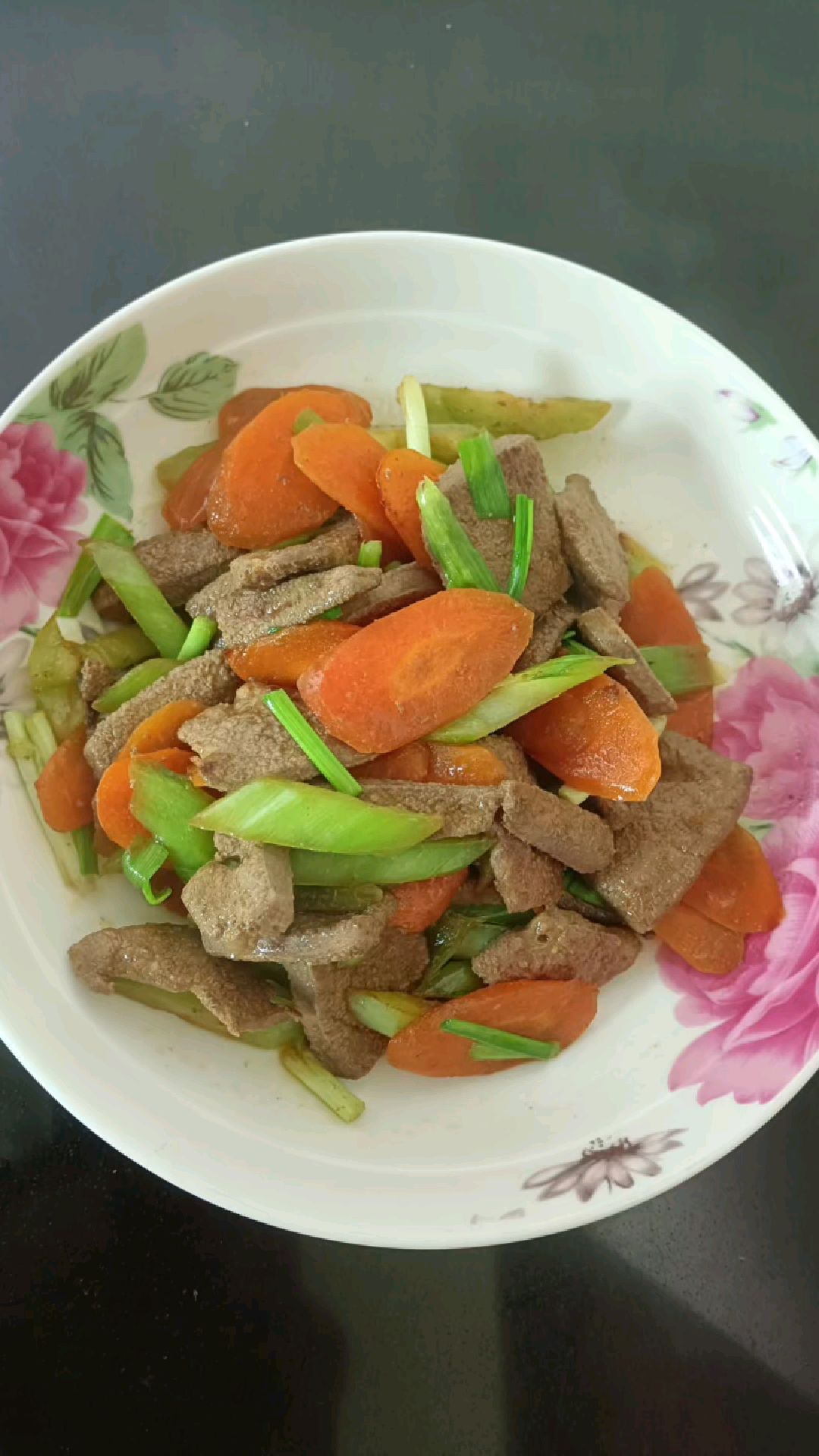 炒个猪肝当零嘴。