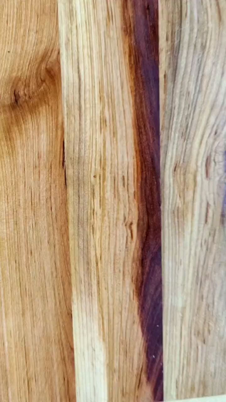 三门峡西站赶集,淘得一块枣木案板,纹理清晰高雅,擀面条利器