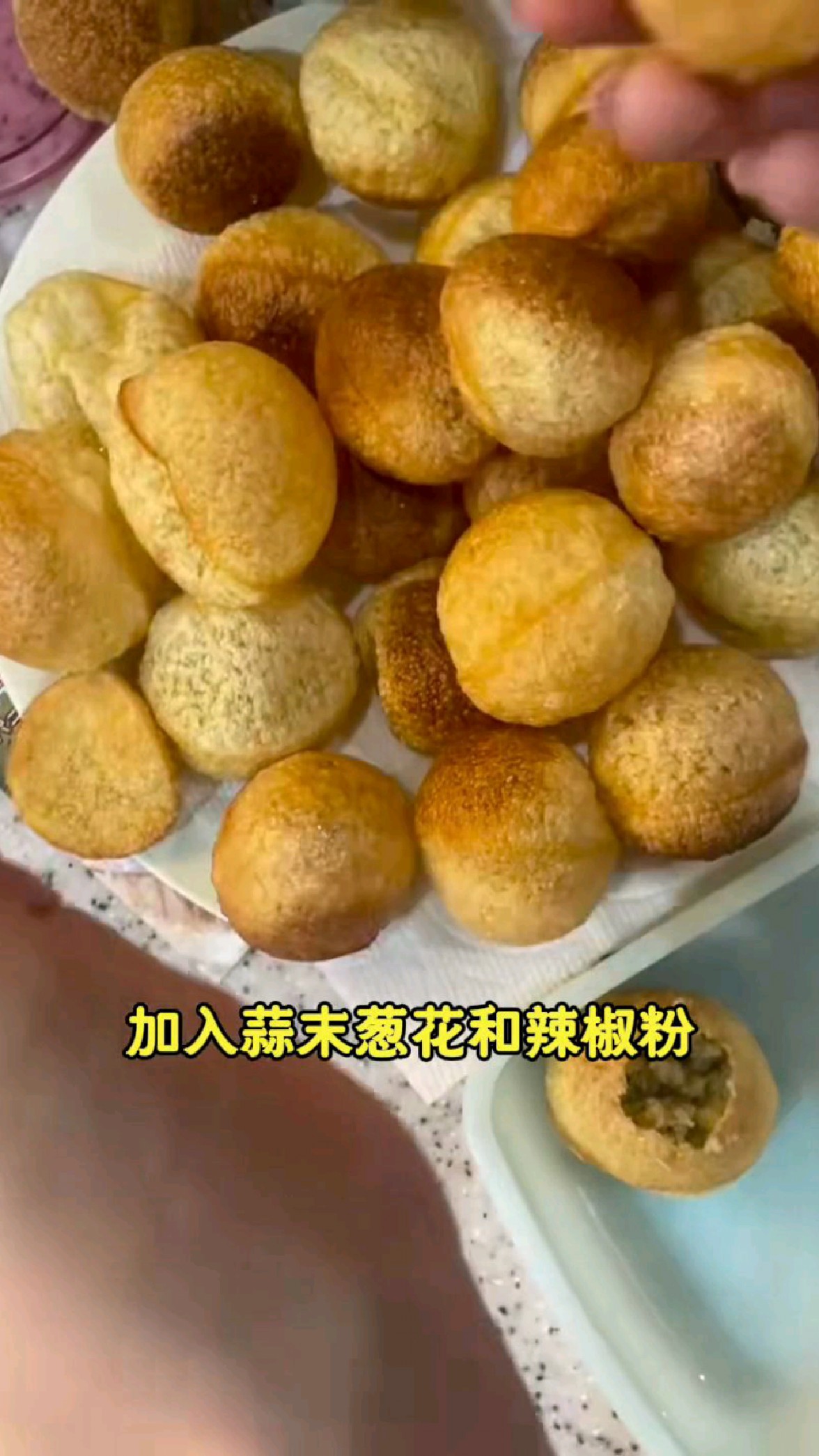 家庭版的小零食,酥炸小馒头,还有夹心哦
