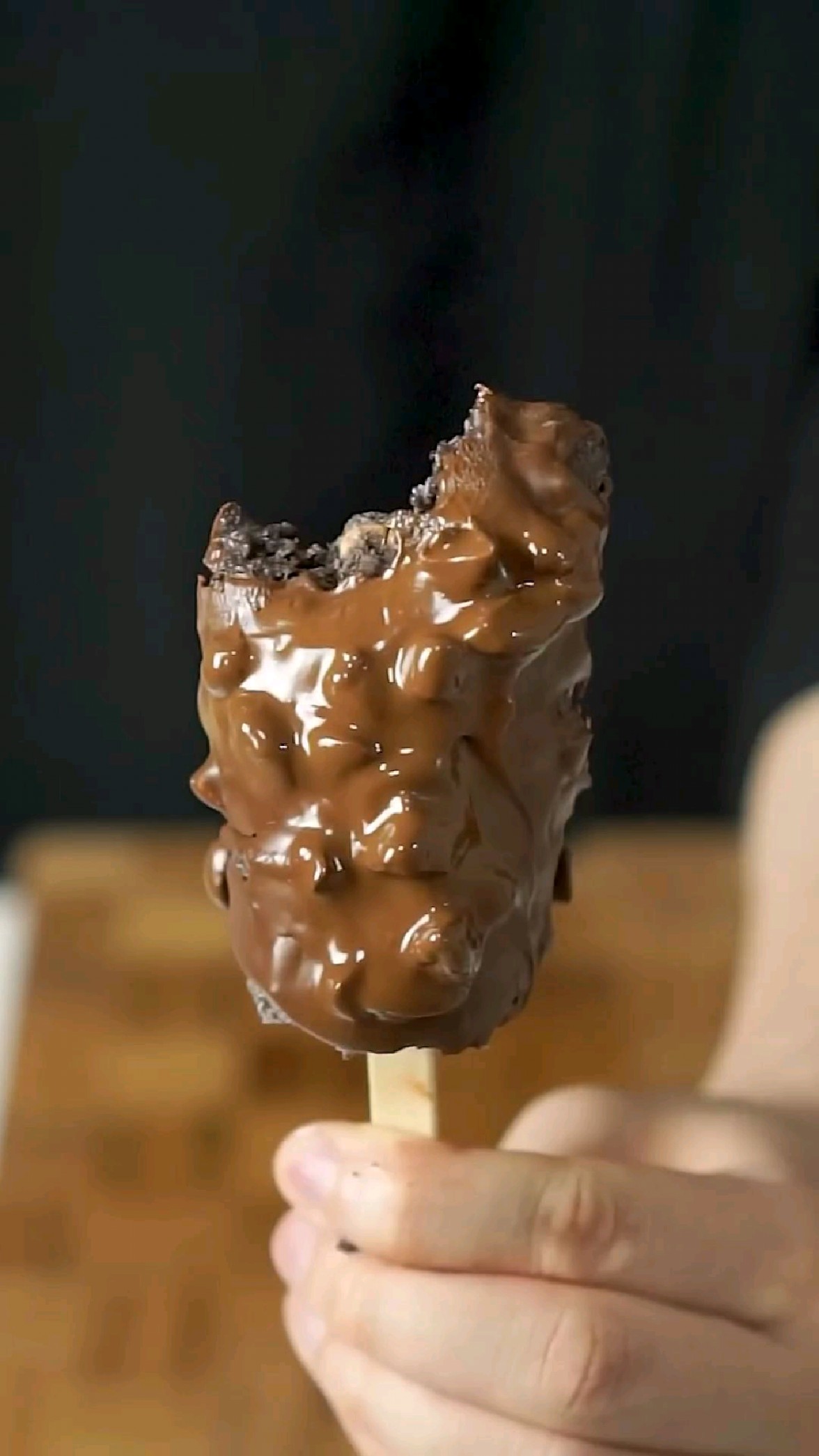 自制奥利奥巧克力脆片冰淇淋