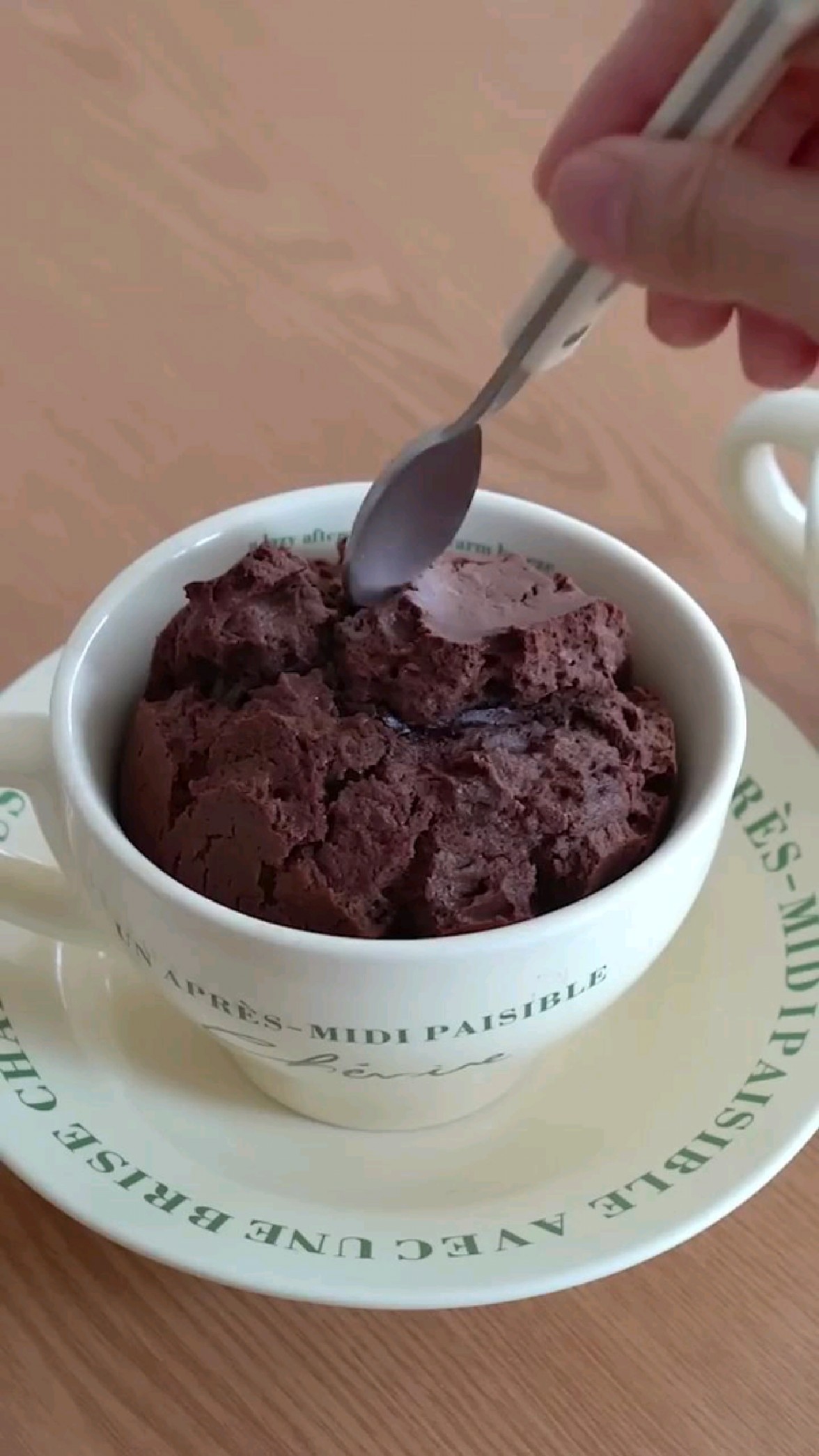 没有任何科技，简单纯正的巧克力牛奶蛋糕