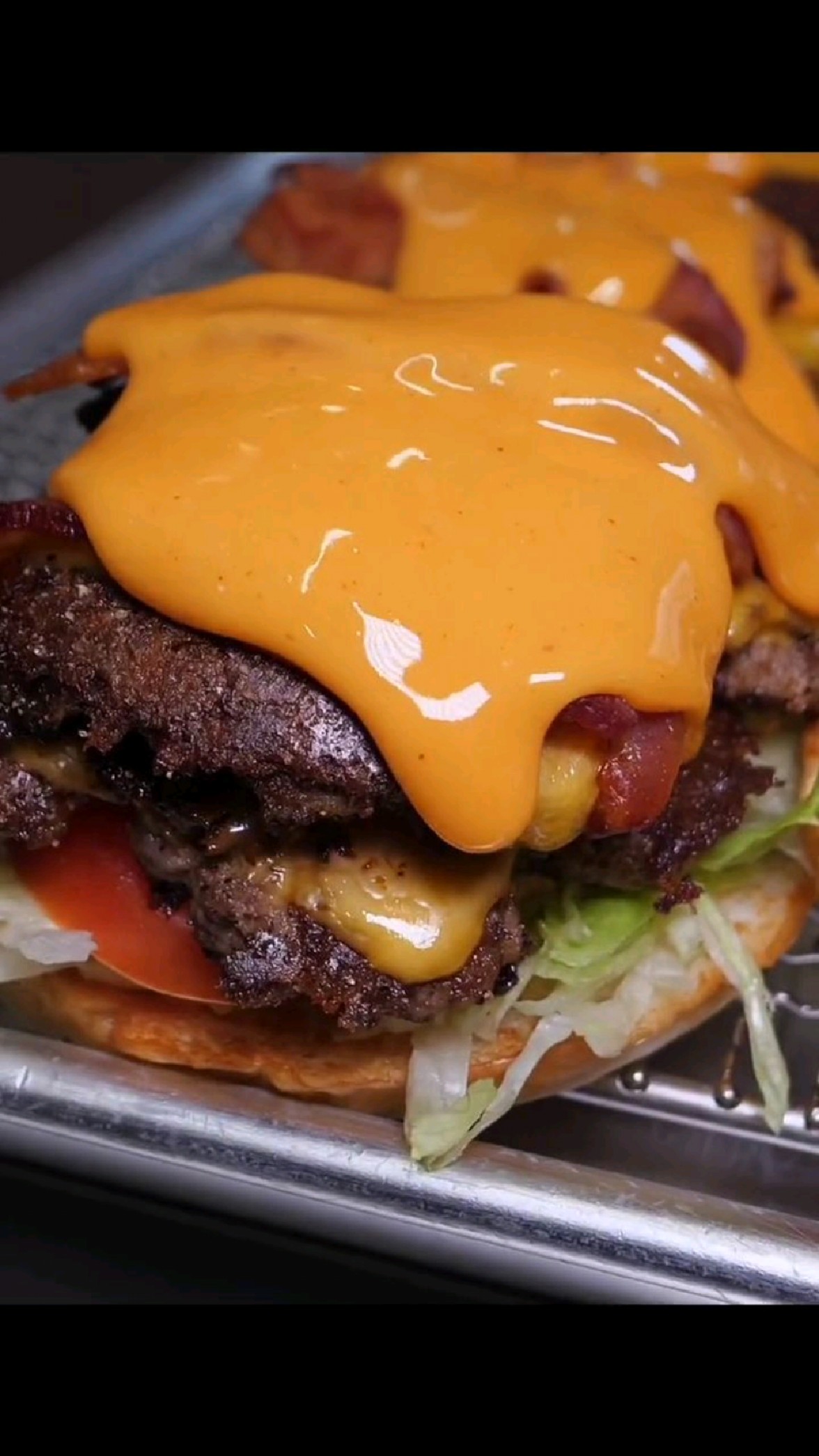 韩国厚芝士铁板牛排培根汉堡