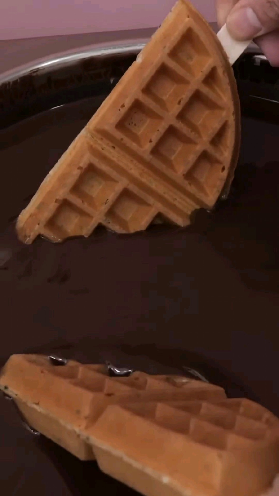 现烤巧克力脆片华夫饼