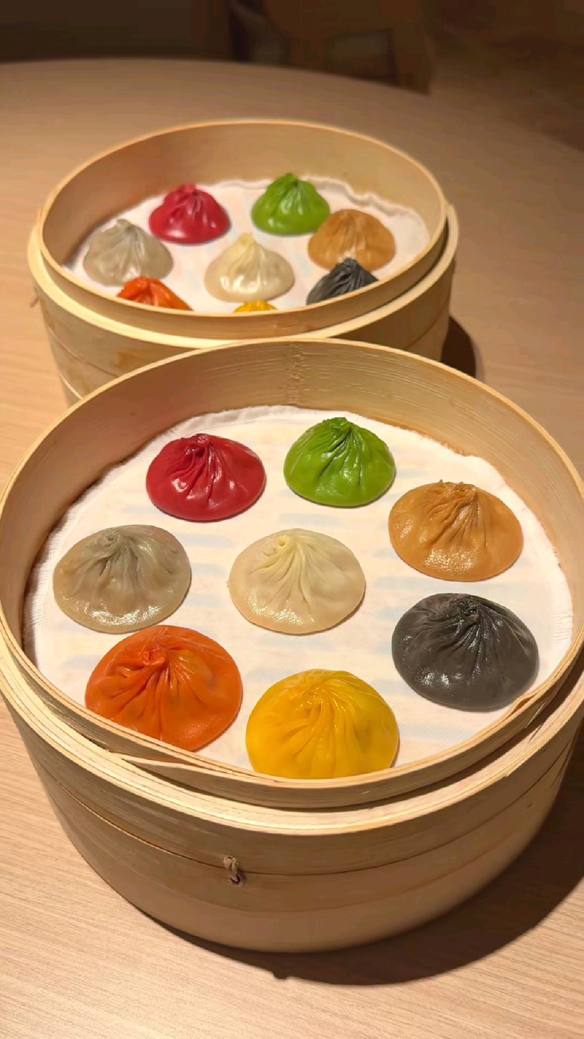 日本美食｜七彩小笼灌汤包