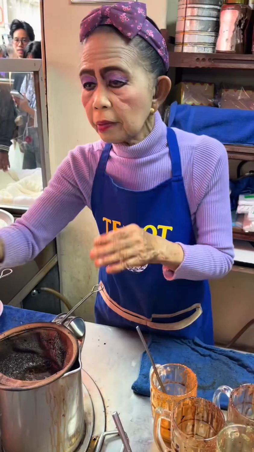 泰式奶茶界的高冷教主：半杯炼乳半杯茶，甜到你心坎儿！