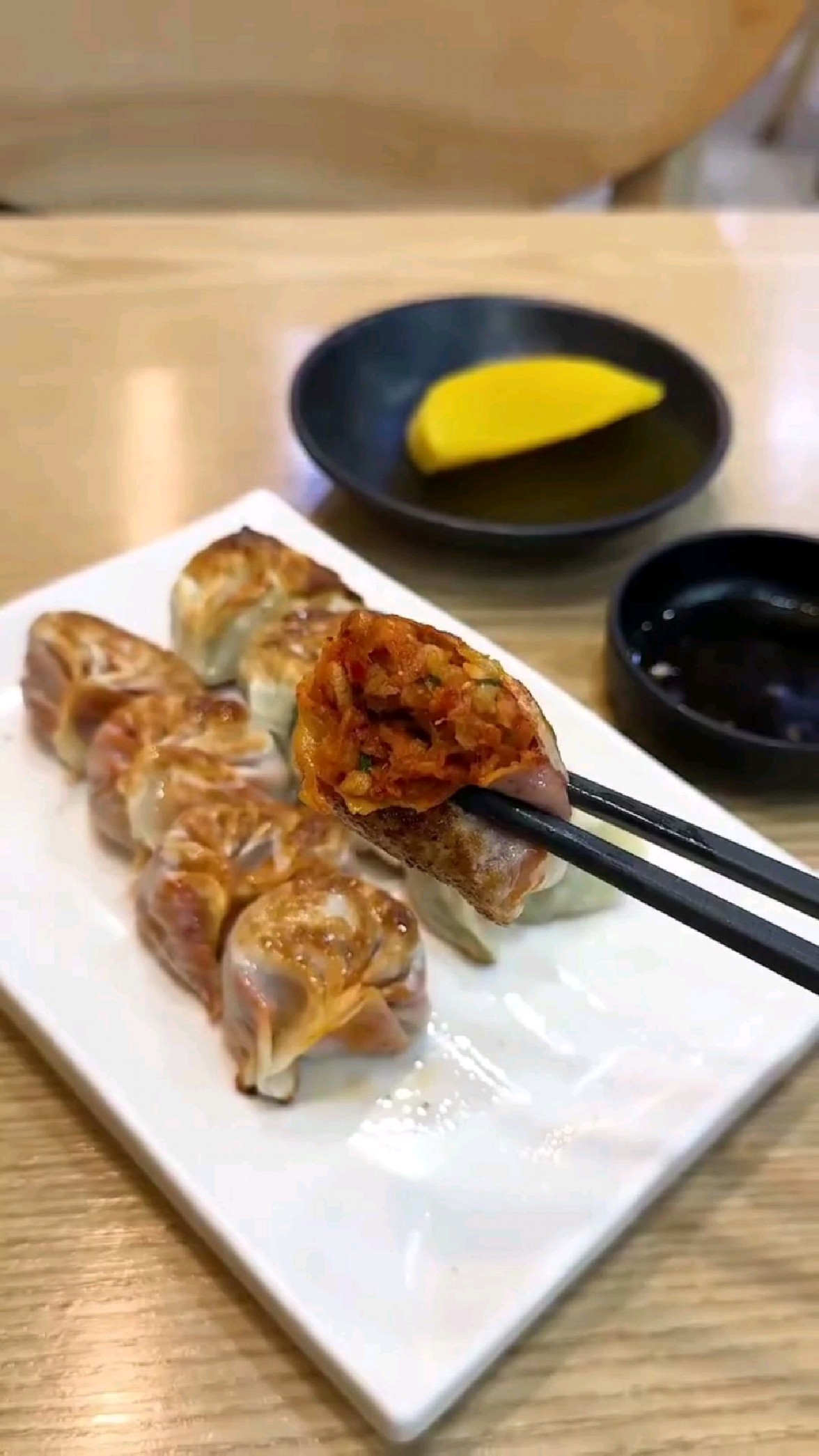 纯手工包制的韩式煎饺，皮薄馅大肉汁多，隔着屏幕都香迷糊了！