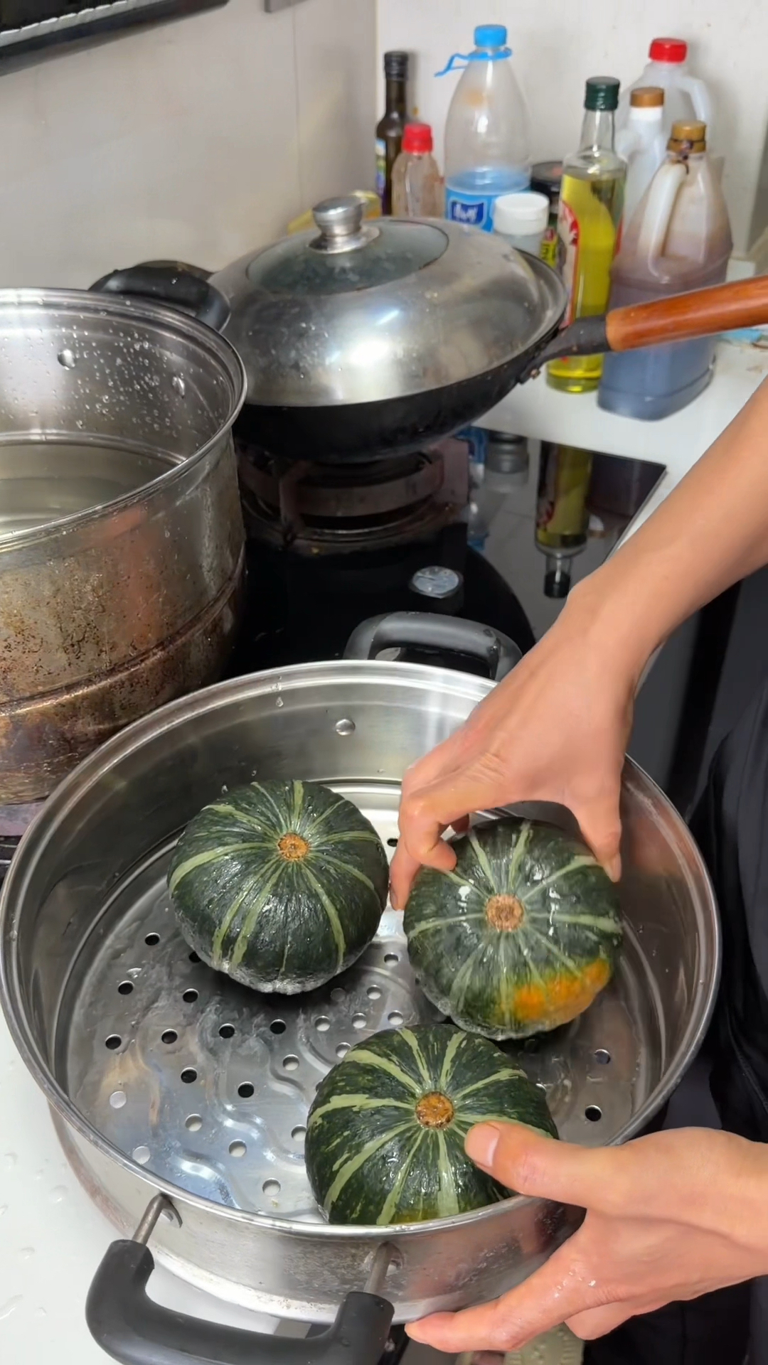 贝贝南瓜到底怎么蒸?切开蒸还是整个蒸?你做对了吗?