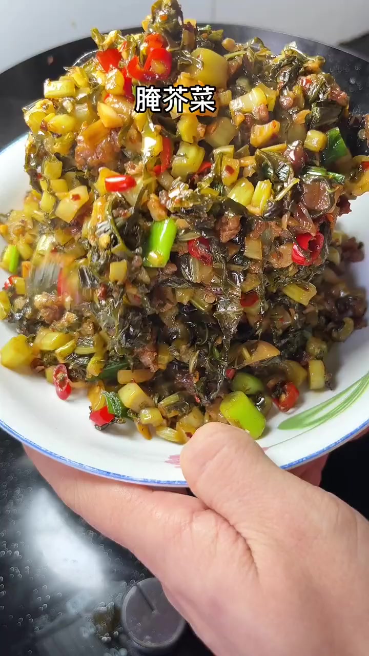 这腌菜配肉末我能吃三碗饭!
