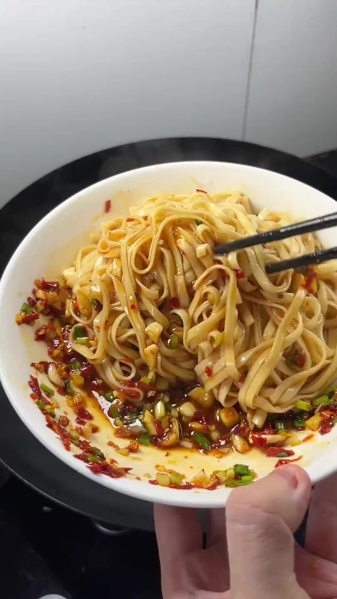 早起5分钟就能搞定的干拌面条,简单好吃又方便!