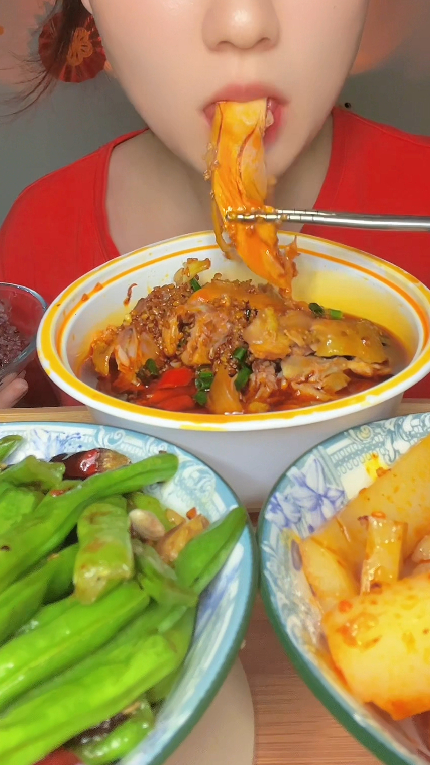 家常菜:口水鸡 红油凉粉 炒四季豆