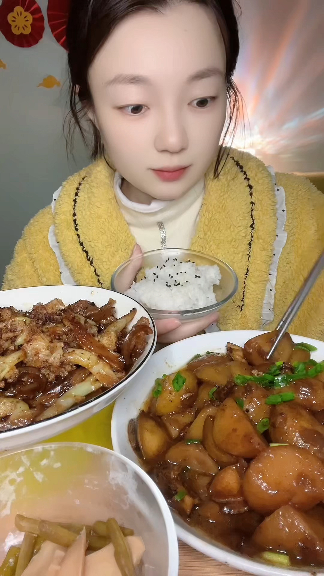 家常菜来了～土豆烧鲍鱼  花菜炒五花肉