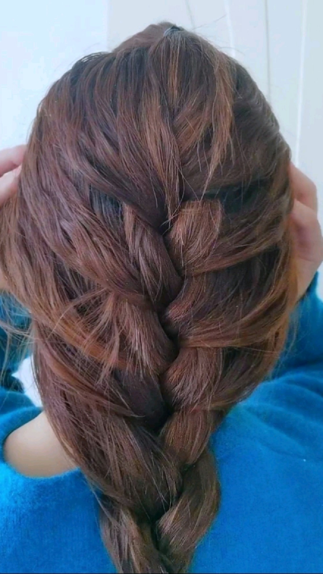 游玩编发教程,一个人可以扎好的鱼尾辫编发造型,氛围感十足