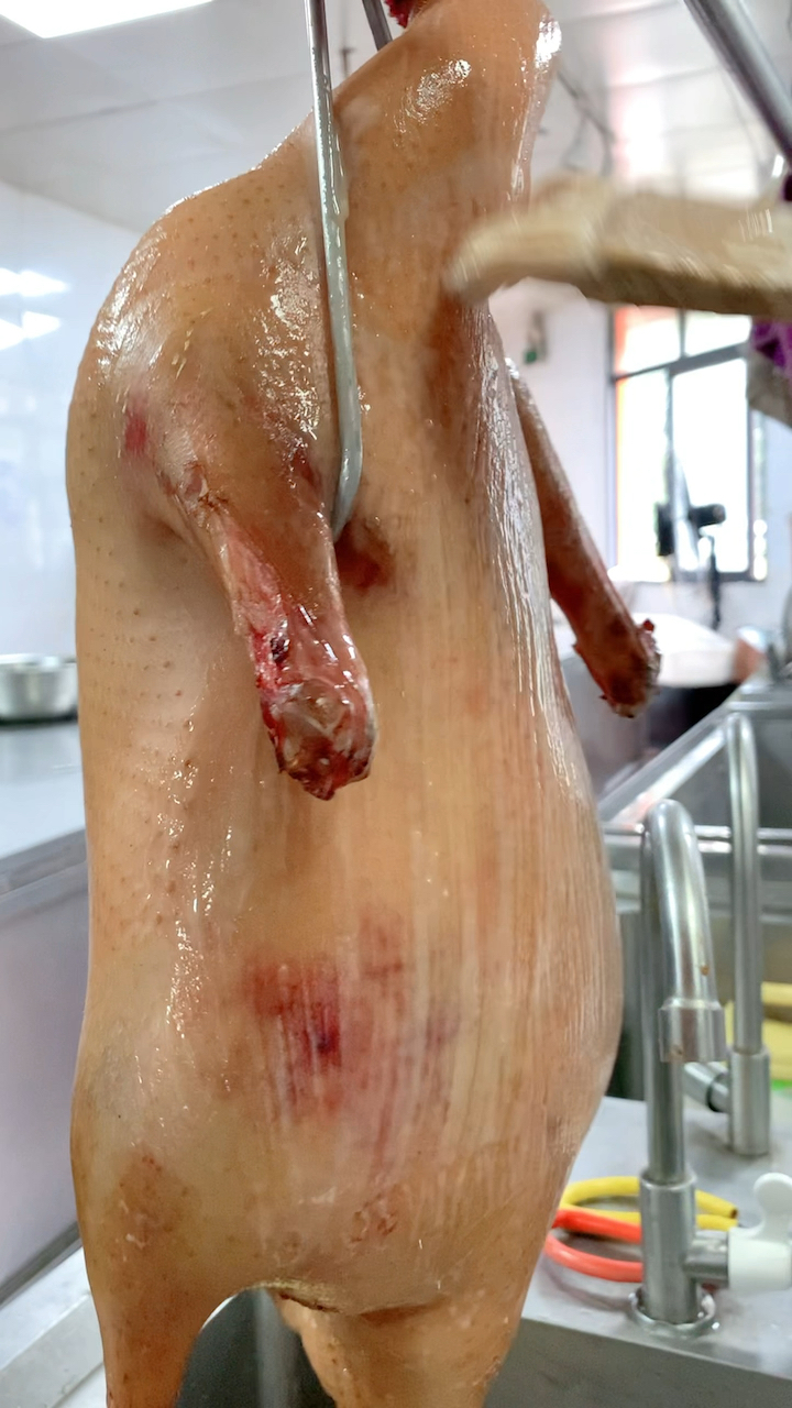 玻璃浆脆皮烧鸭刷浆