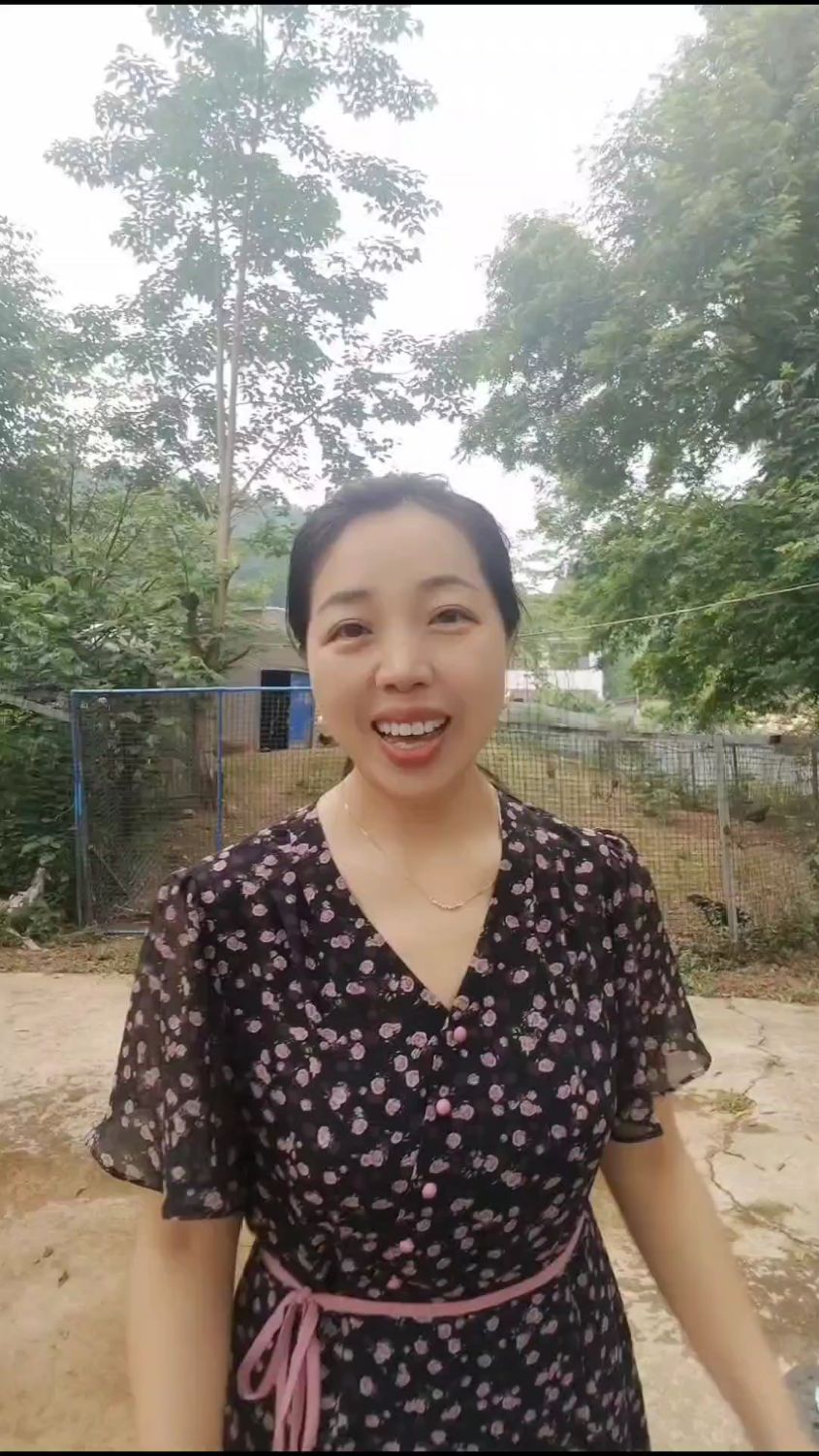 新手小白学养鸡,便宜好用的鸡舍这么做#养鸡技术