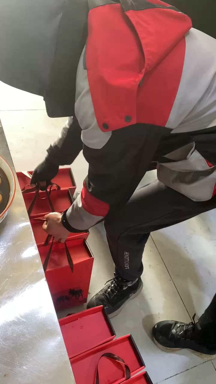 保定驴肉火烧登机了